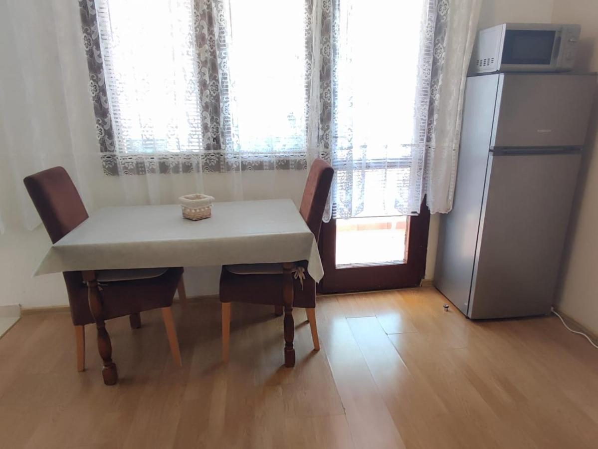Apartmani Valentino Makarska Exterior foto