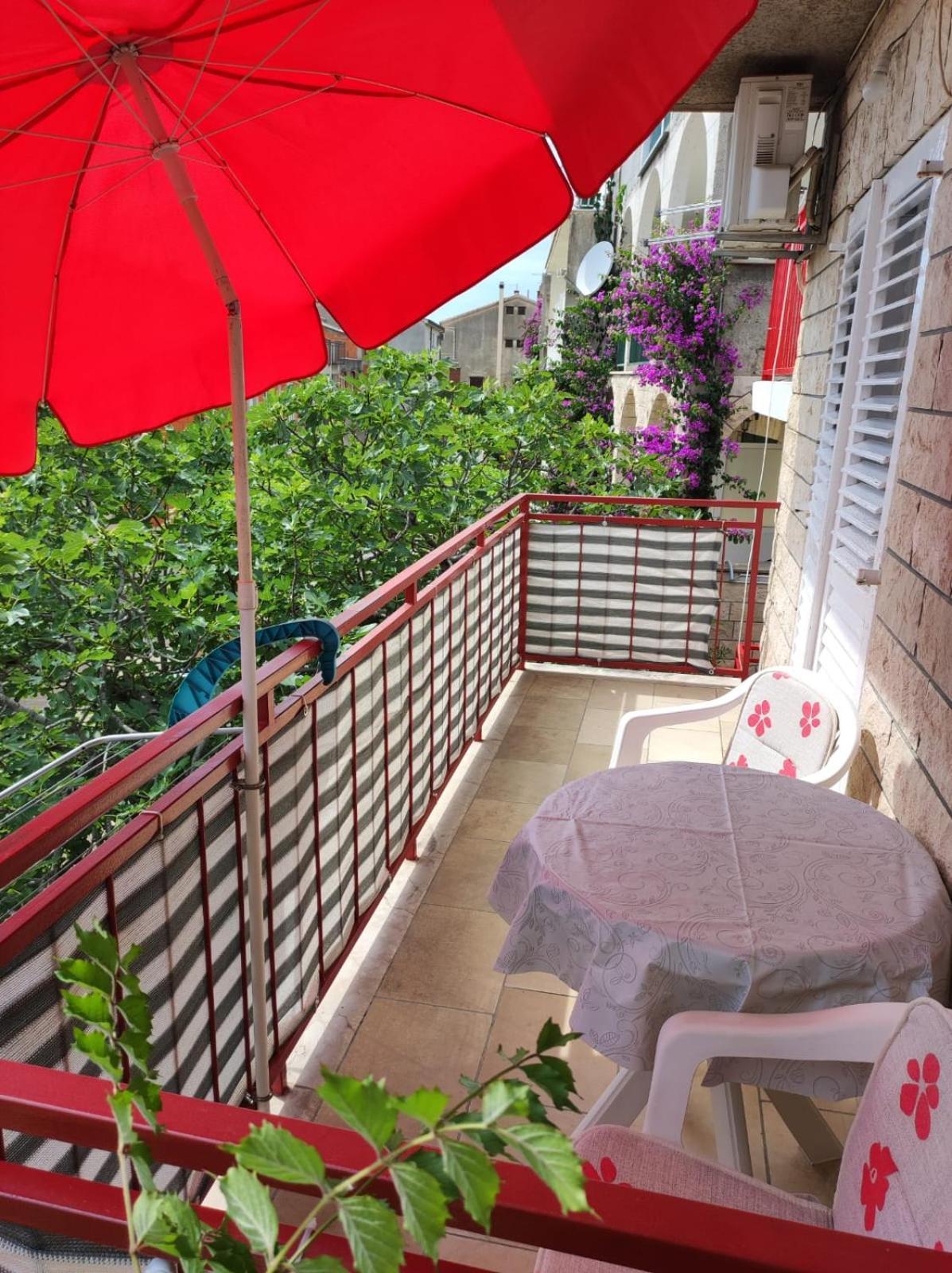 Apartmani Valentino Makarska Exterior foto